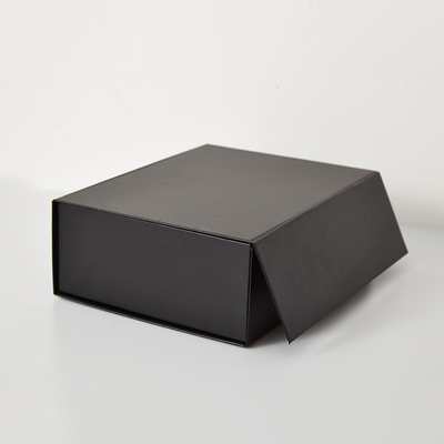 Wholesale OEM Luxury Gift Package Magnet Foldable Clothing Paper Box With Ribbon (Pacote de presente de luxo OEM)